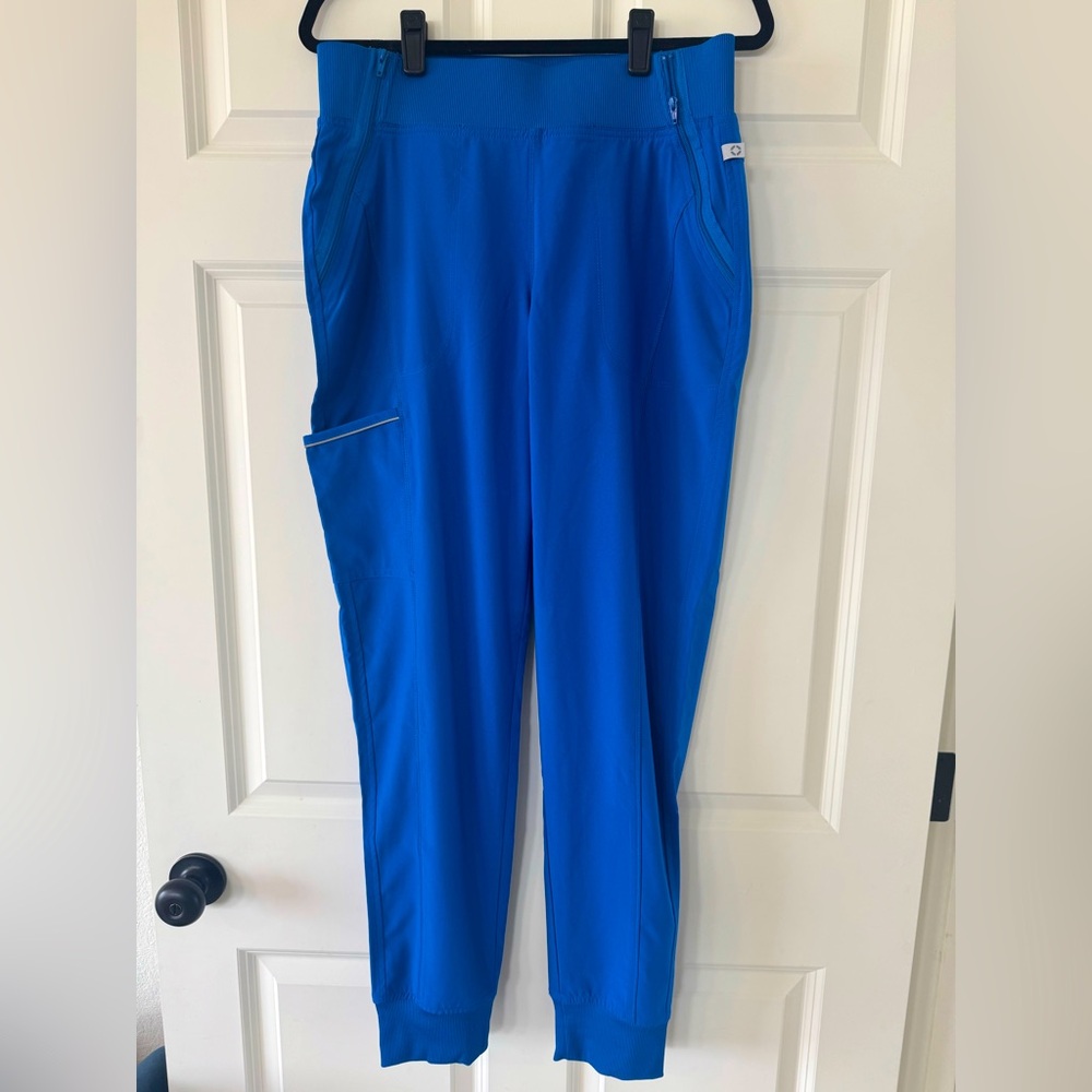 Cherokee Infinity Women’s 5 Pocket Stretch Tapered Jogger Cargo Scrub Pants